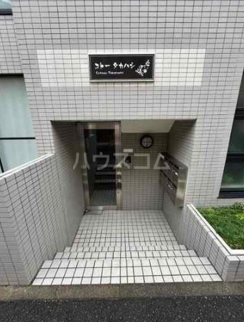 13/16 エントランス