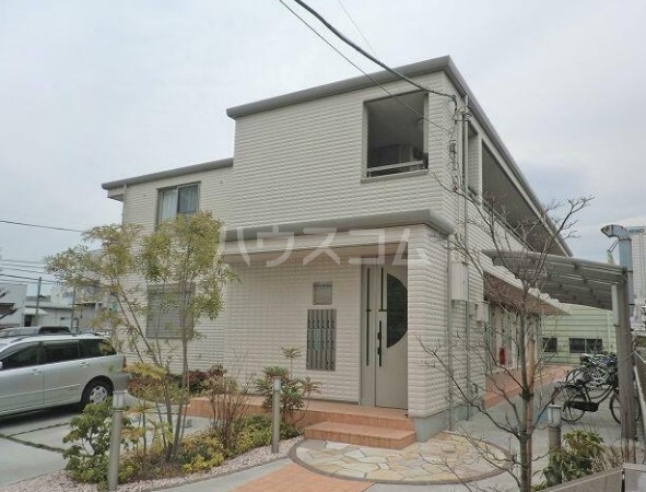 23/30 エントランス