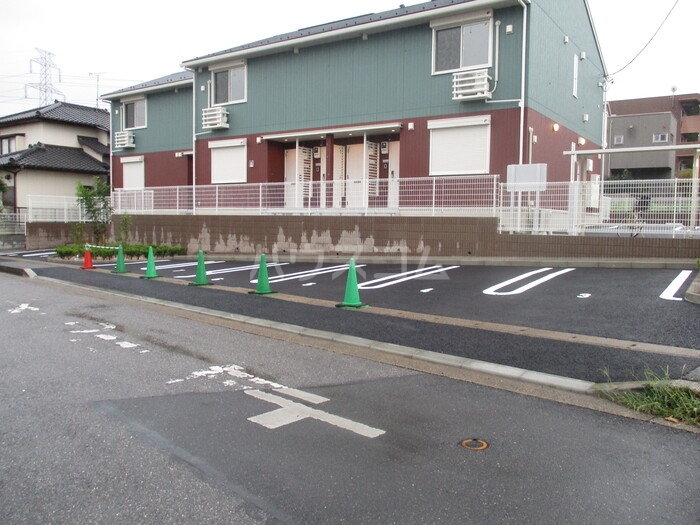 2/3 駐車場