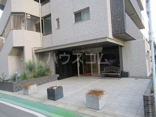 17/19 エントランス