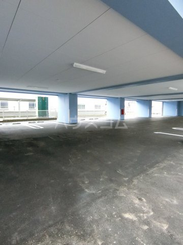 17/23 駐車場