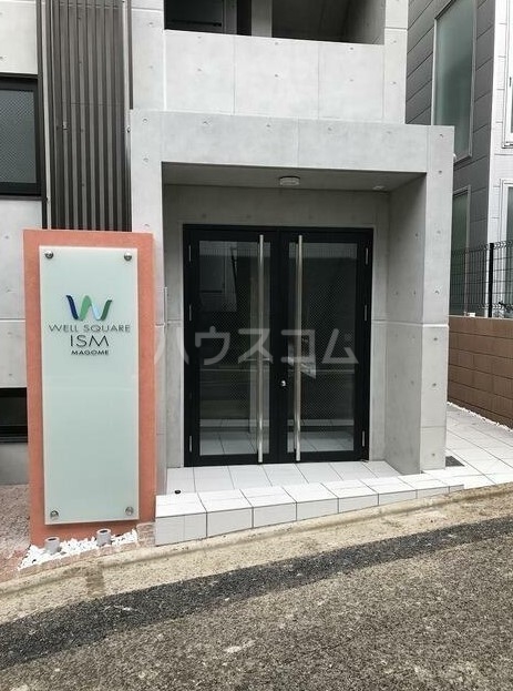 16/21 エントランス