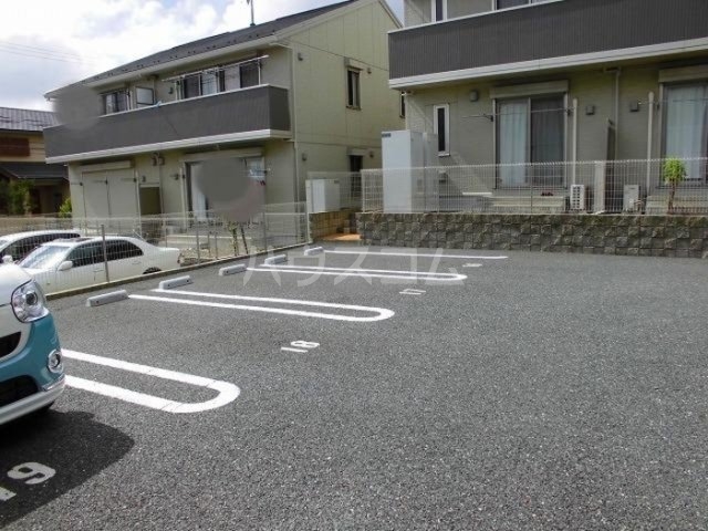 2/2 駐車場