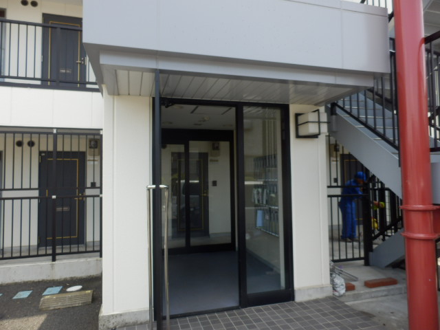 21/23 エントランス