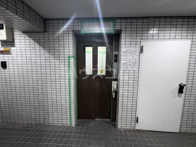 25/30 エントランス