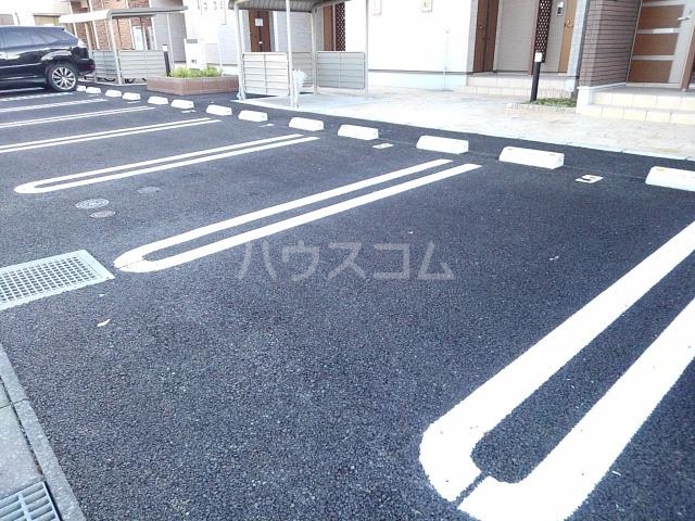 2/10 駐車場