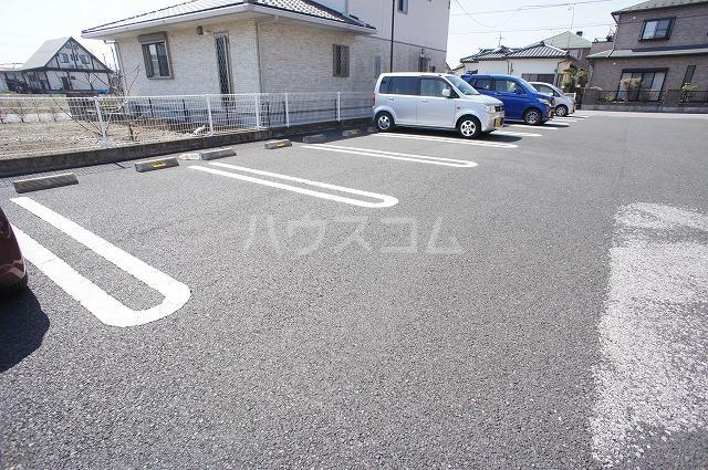 16/22 駐車場