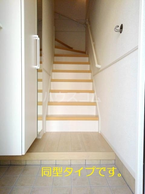 14/23 エントランス