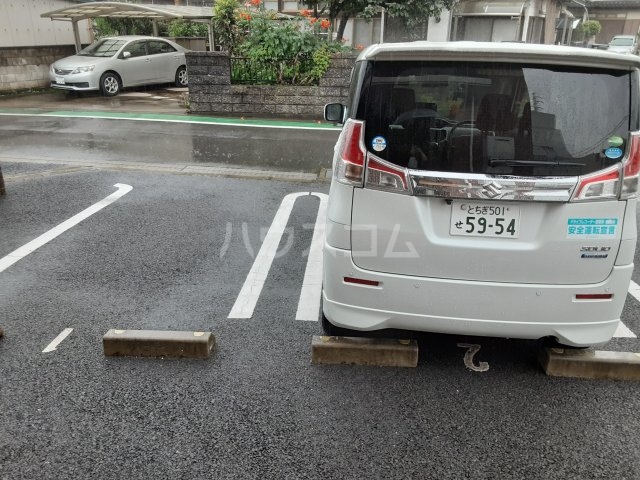 18/25 駐車場