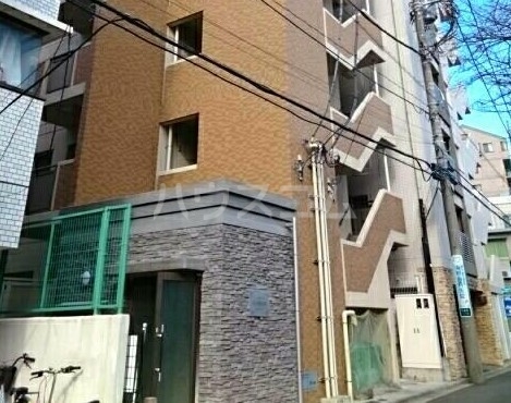 28/30 エントランス