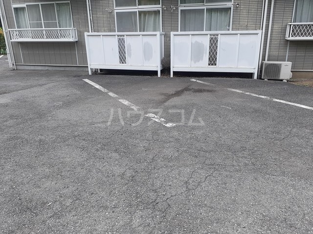 14/21 駐車場