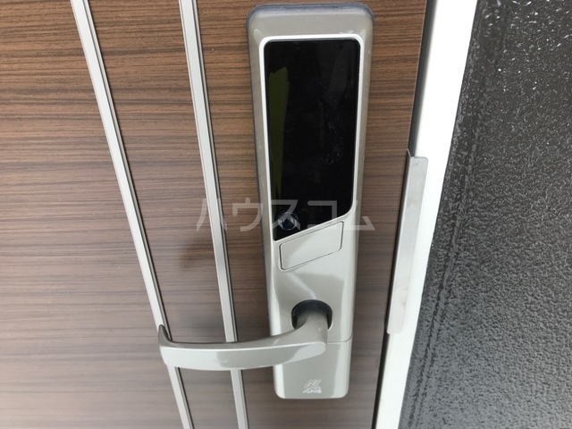 22/23 エントランス