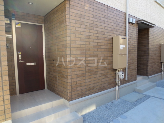 19/26 エントランス