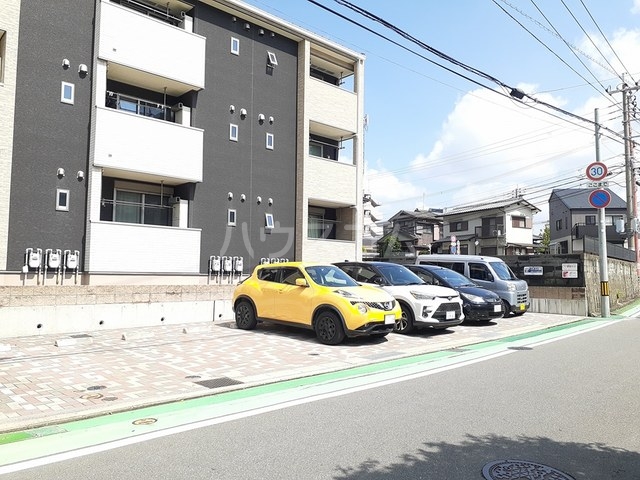16/22 駐車場