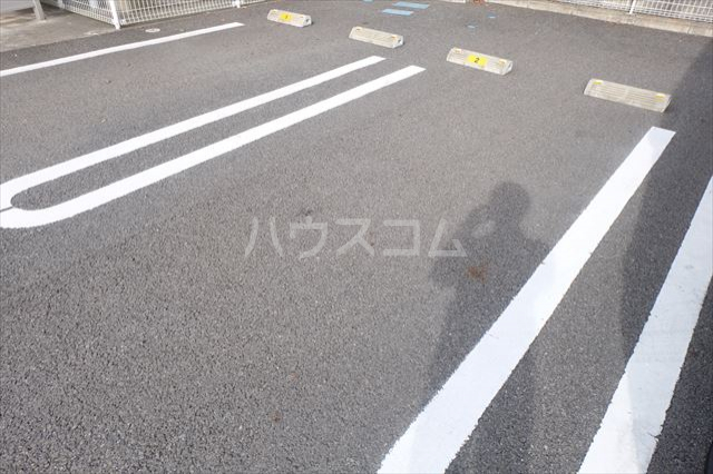22/27 駐車場