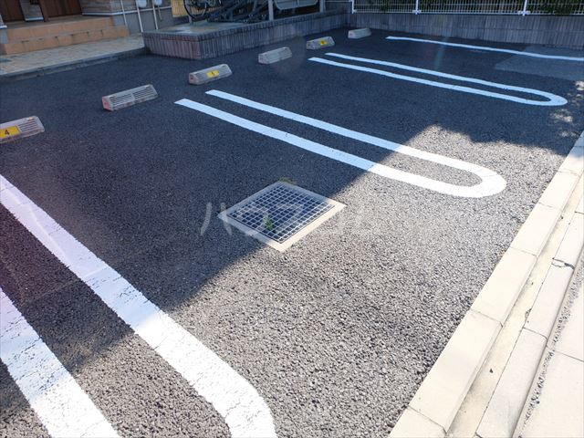 21/29 駐車場
