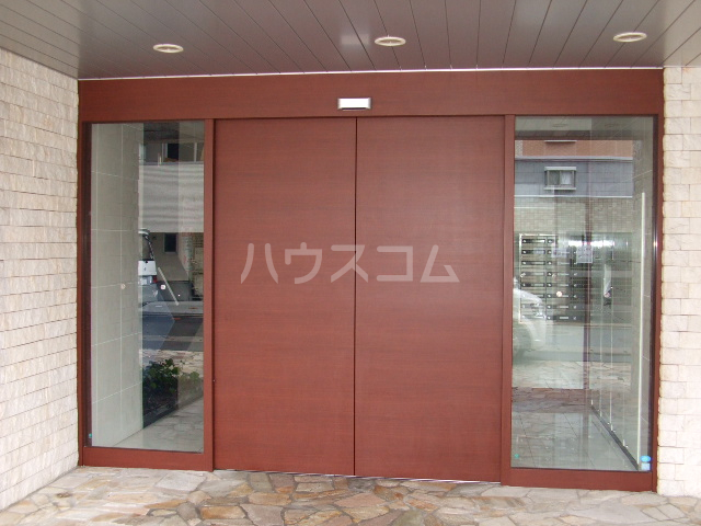19/25 エントランス