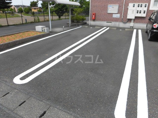 22/28 駐車場