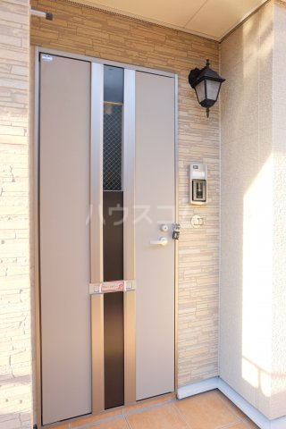 26/30 エントランス