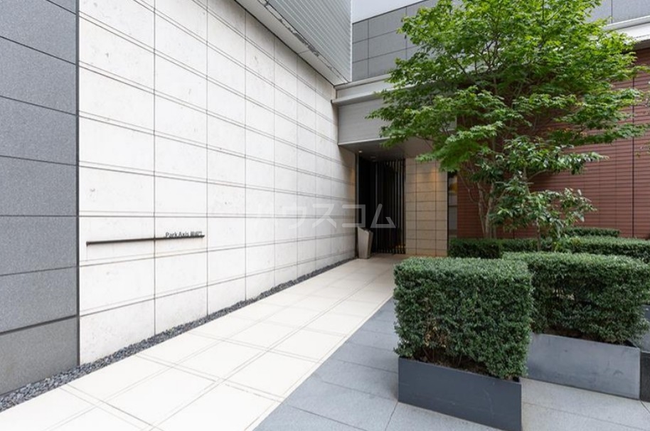 20/28 エントランス