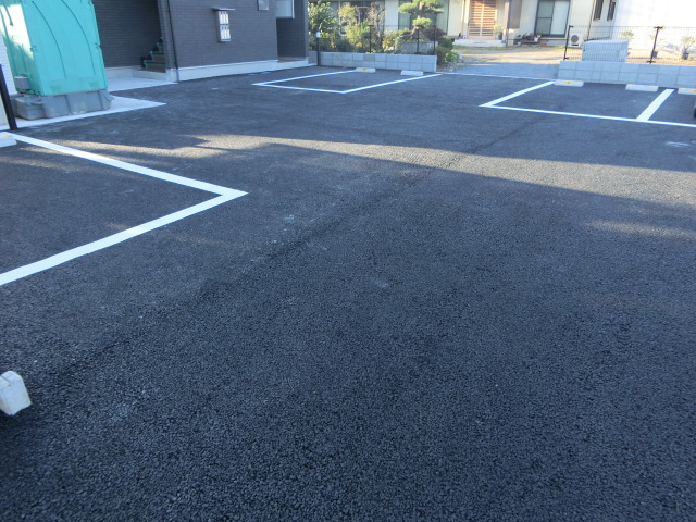 2/4 駐車場