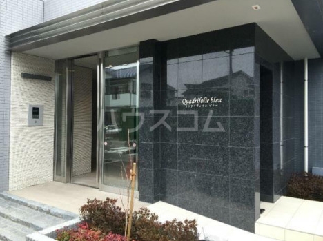 17/18 エントランス