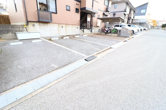 2/3 駐車場