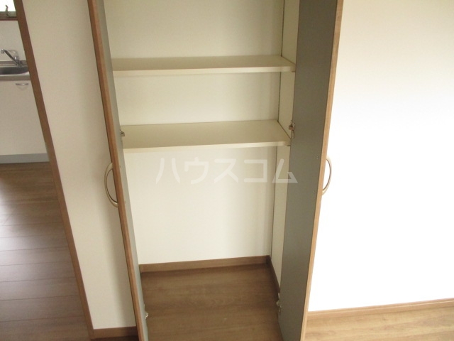 13/30 収納