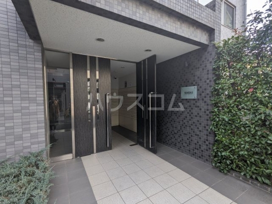 20/29 エントランス