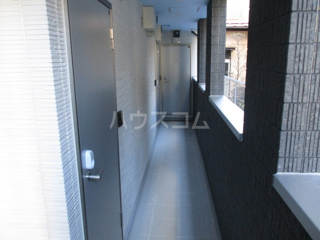 26/30 エントランス