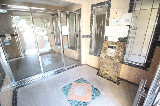 17/24 エントランス