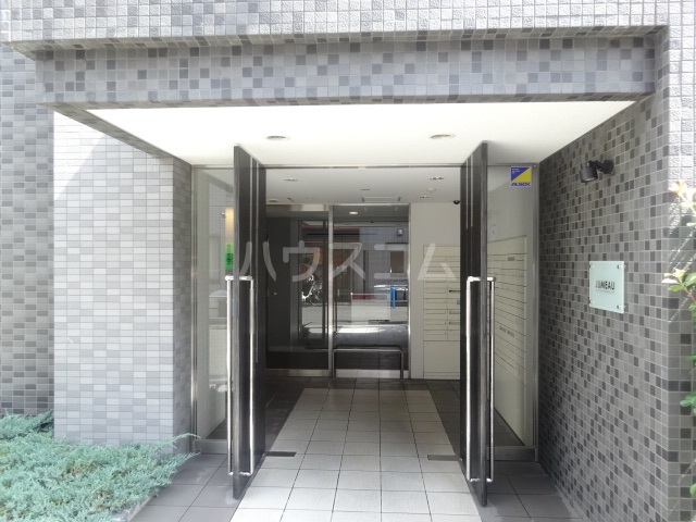 22/30 エントランス