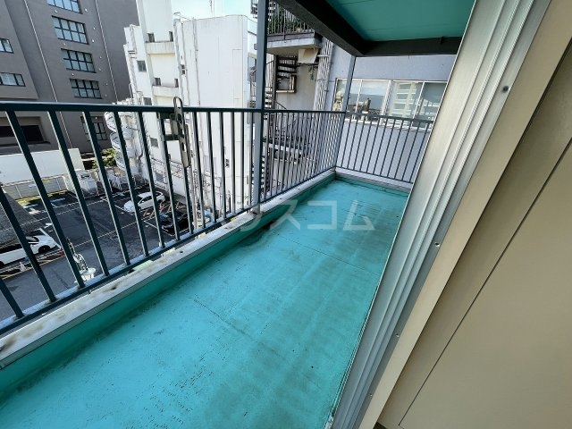 21/30 バルコニー