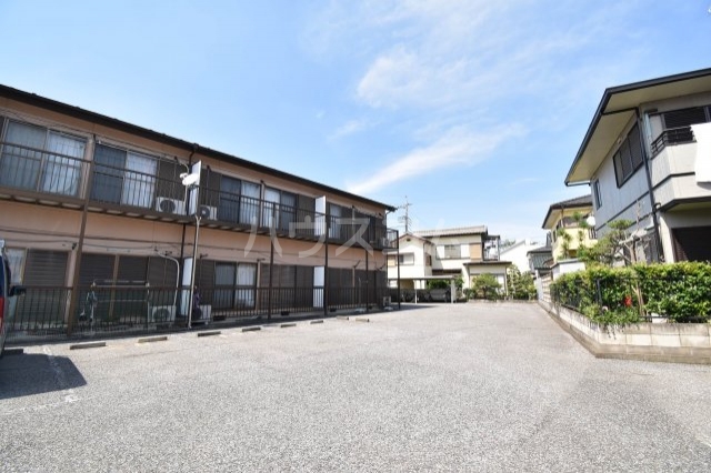 23/30 駐車場