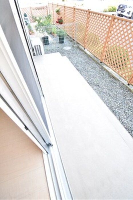 15/28 バルコニー