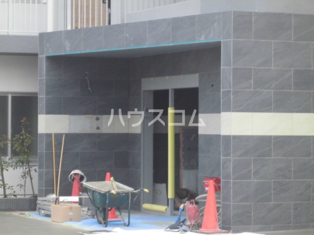 28/30 エントランス