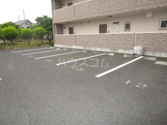 16/26 駐車場
