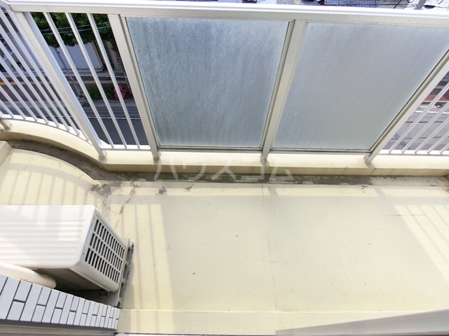 18/28 バルコニー