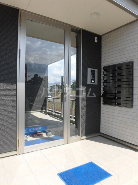 25/30 エントランス