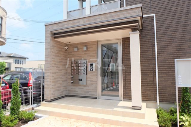 25/30 エントランス