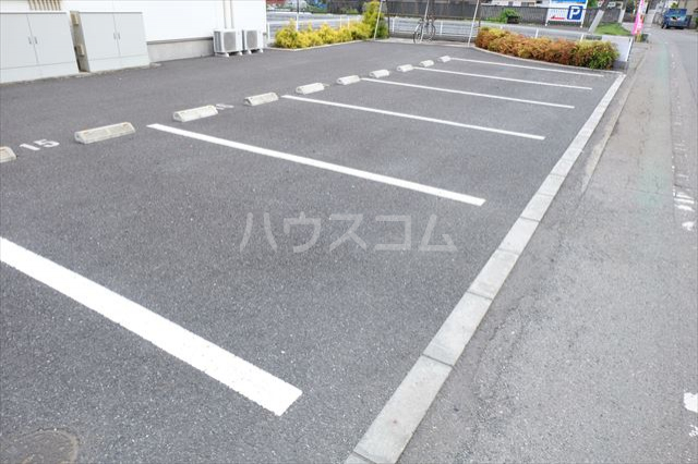 2/6 駐車場