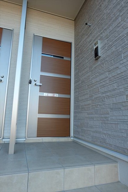 22/28 エントランス