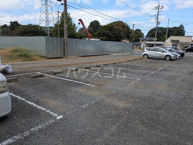 23/30 駐車場