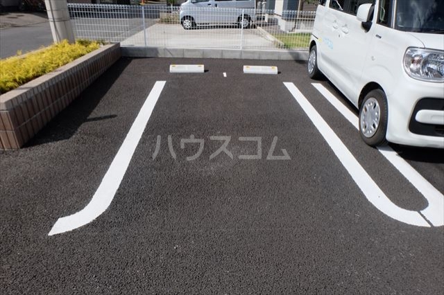21/27 駐車場