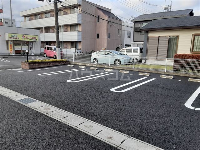 22/28 駐車場