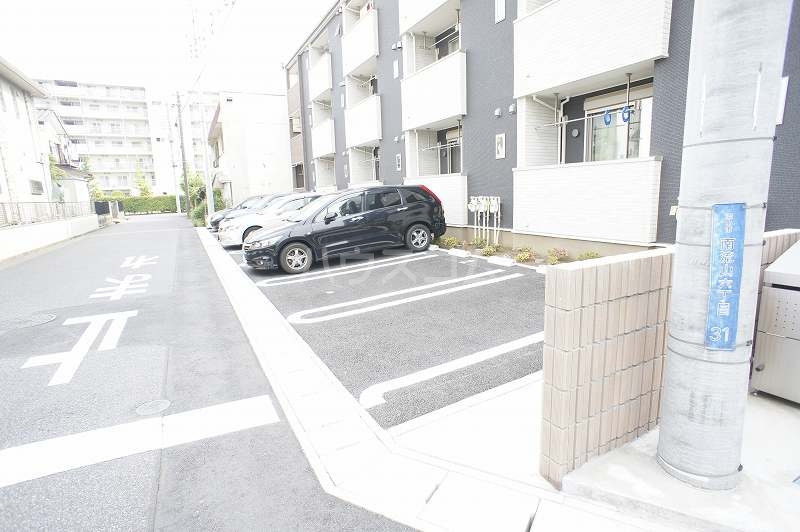 25/30 駐車場