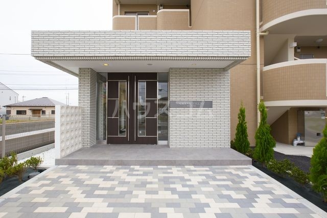 15/26 エントランス