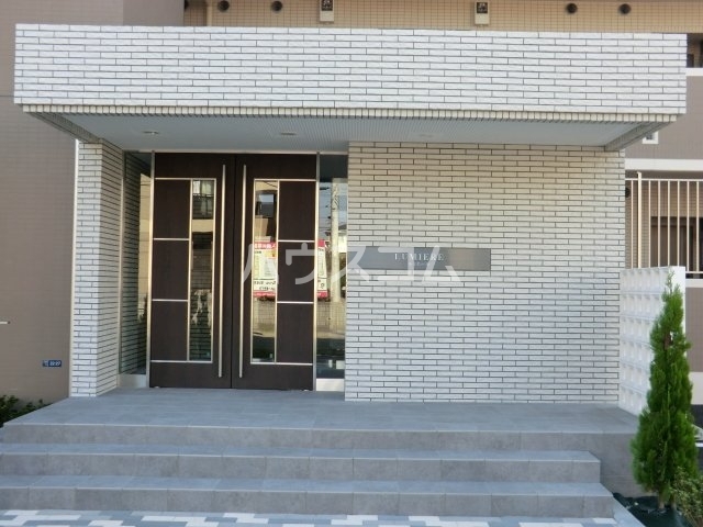 16/26 エントランス