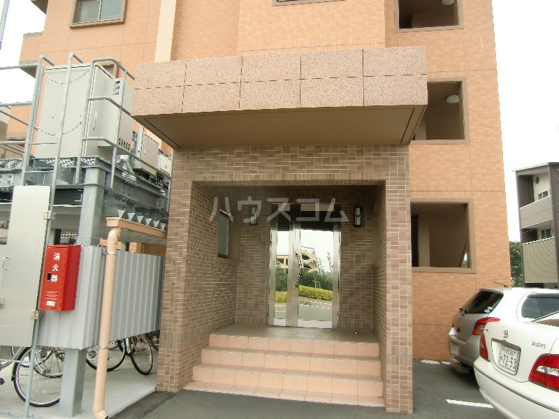 18/29 エントランス