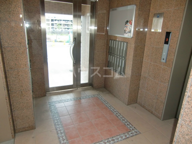 17/28 エントランス